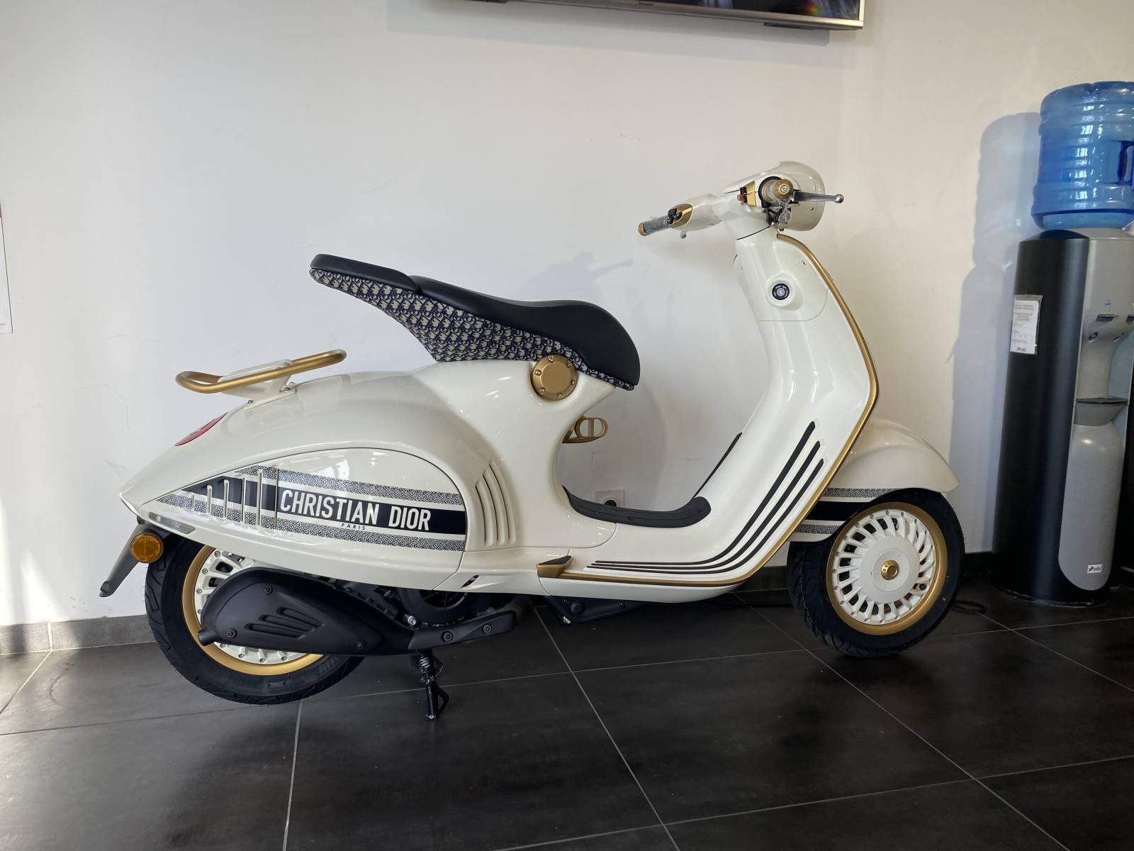 SCOOTER CHRISTIAN DIOR 