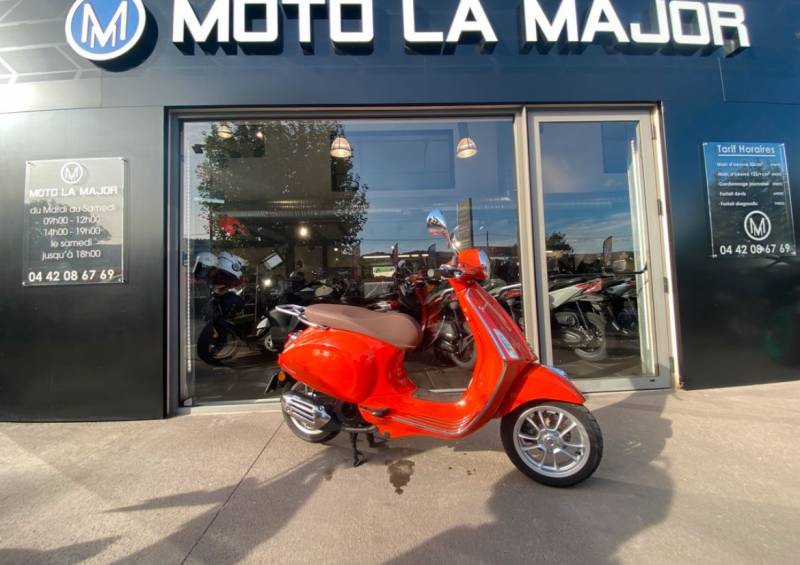 VESPA PRIMAVERA 125 A AUBAGNE 