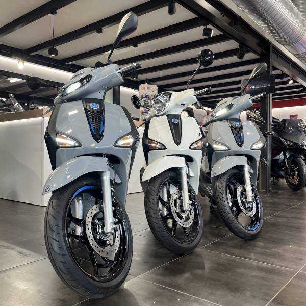 NOUVEAU SCOOTER PIAGGIO LIBERTY 2025