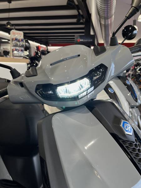 NOUVEAU SCOOTER PIAGGIO LIBERTY 2025