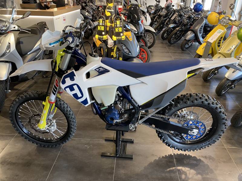 HUSQVARNA ENDURO 