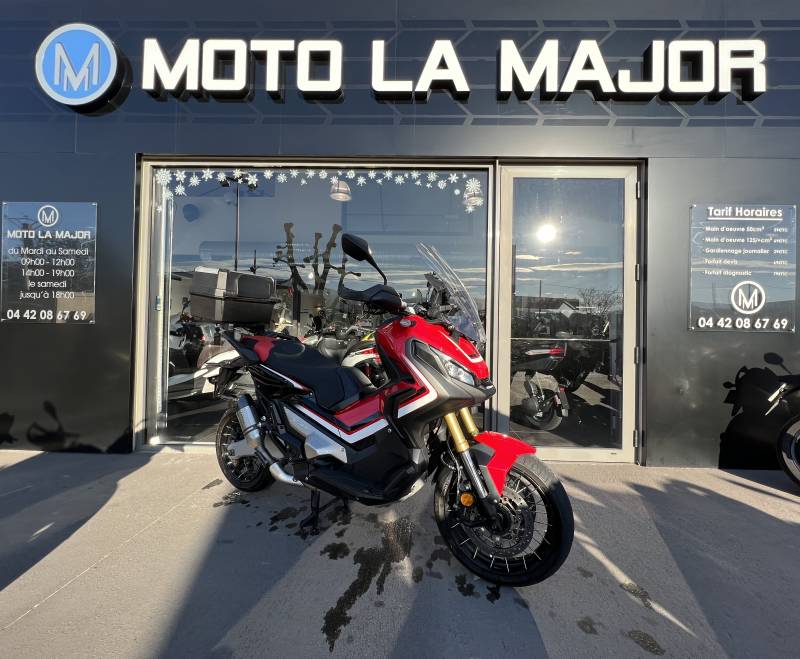 X-ADV 750 DCT ROUGE 2017