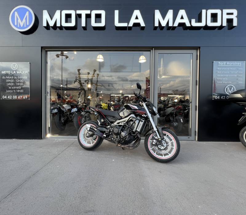 YAMAHA MT 09 LIGNE IX RACE 