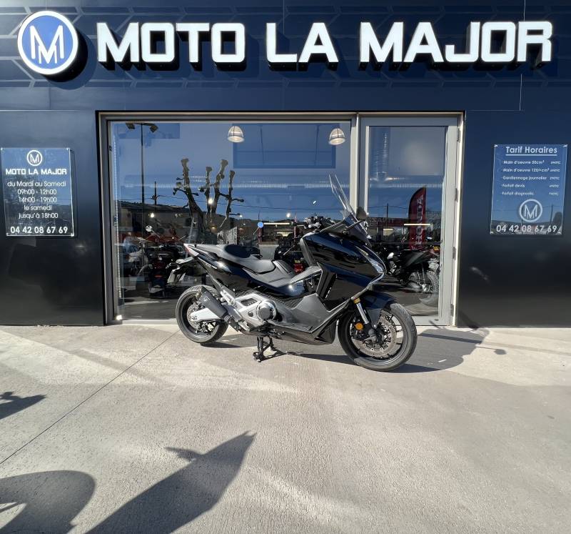 HONDA FORZA 750 GARANTIE JUSQU'AU 04/2027